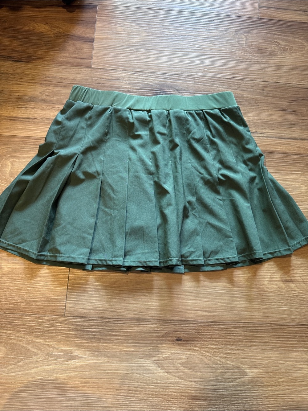 Abercrombie & Fitch Women's Olive Green Pleated Skirt